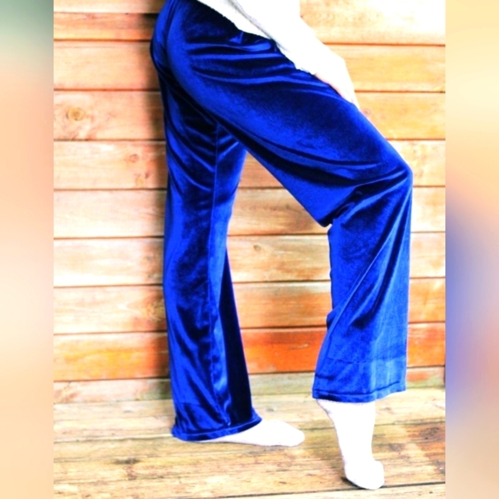 Zenana NWT velvet wide leg elastic waist pants size large blue color
